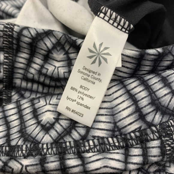 Athleta Printed Cropped Leggings - Picture 5 of 5